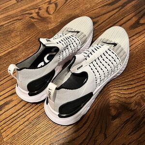 BRAND NEW Nike phantom gym shoes - never used